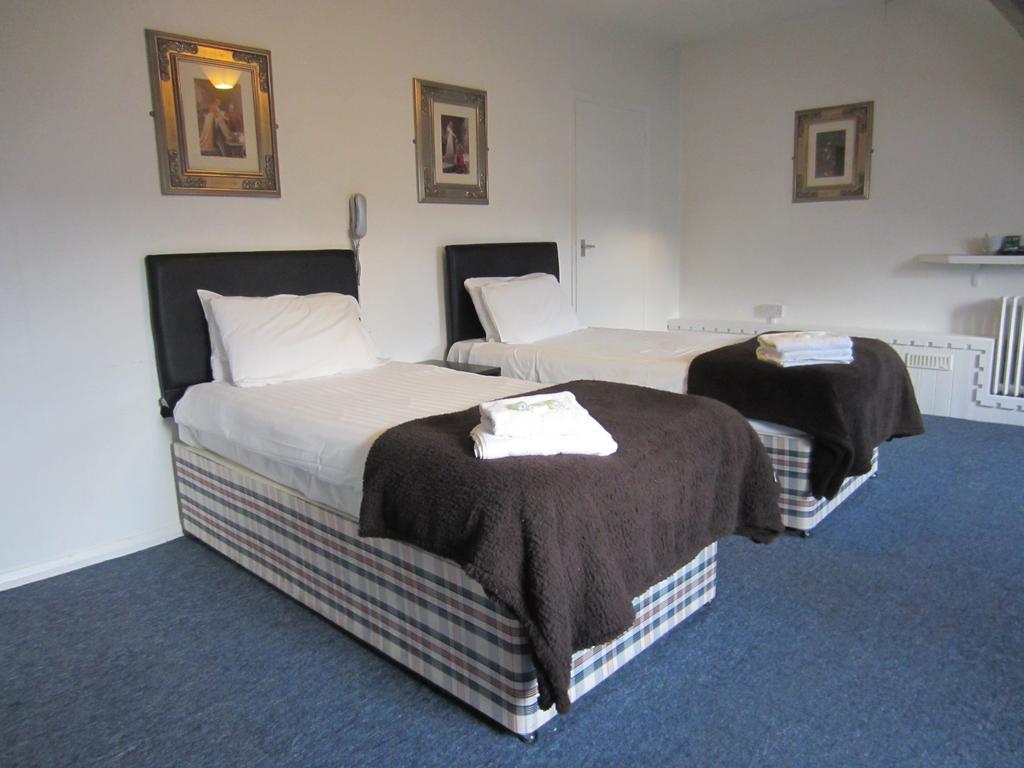 The Grail Court Hotel Burton-upon-Trent Стая снимка