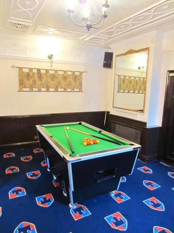 The Grail Court Hotel Burton-upon-Trent Екстериор снимка